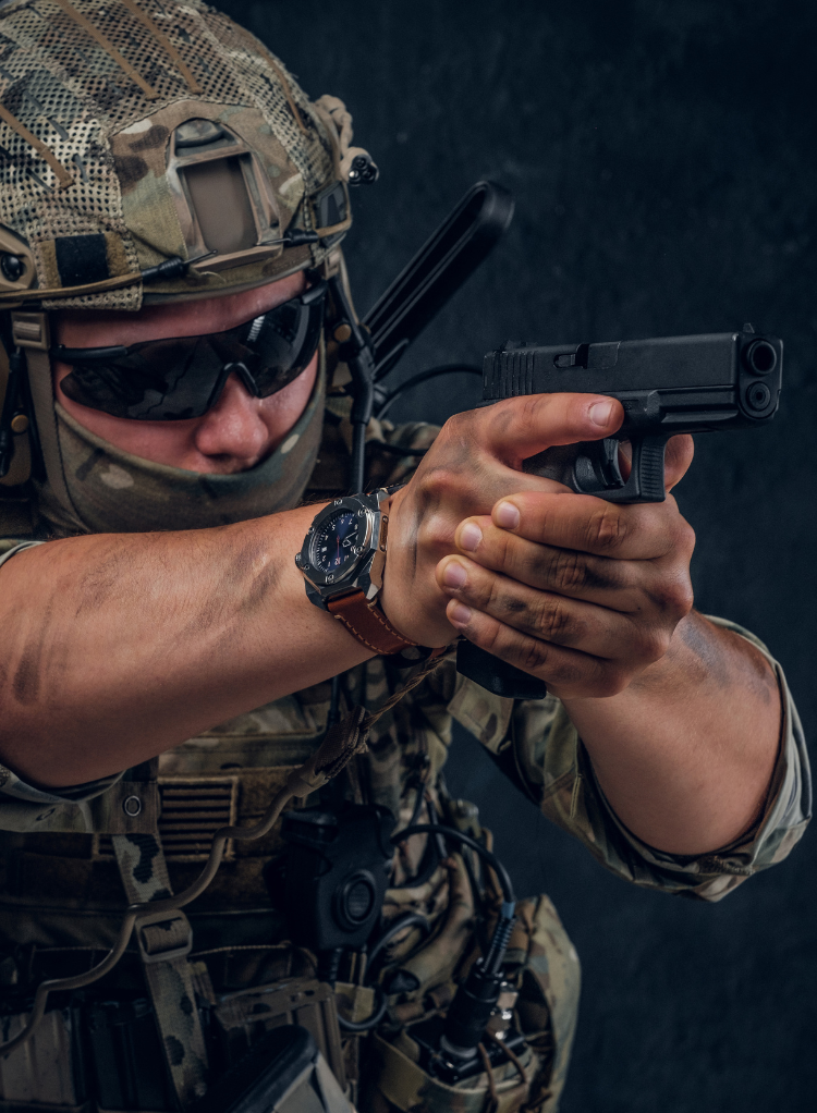 ARMY SHOP GT - Pistola de resorte y balines 6mm No usa